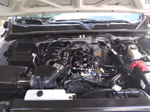 Imagen 6 de 12 de Nissan Np300 2017 2.5 Estacas Dh Aa Mt