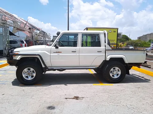 Toyota Land Cruiser S79