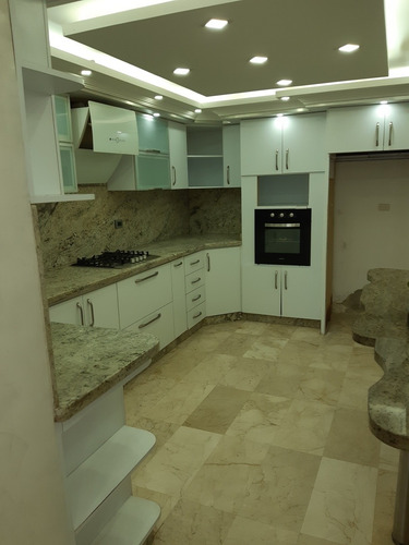 Imagen 8 de 13 de Se Vende Thowhouse En Altos De Copacabana