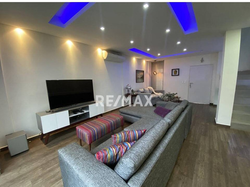 Imagen 5 de 10 de Hermoso Townhouse Lleno De Lujo Y Comodidad Res. Rincon Gardens. Código 149578