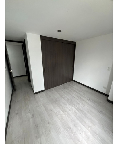 Apartamento En Alquiler - Loma De Las Brujas