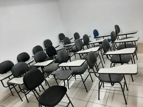 Imagem 2 de 5 de Cadeiras Universitárias R$30 Cada