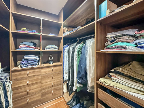 Departamento En Venta De 4 Dorm. En Lo Barnechea