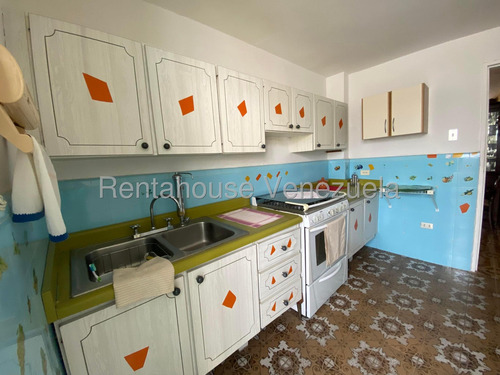 Alquiler De Apartamento En Los Palos Grandes #25-24747