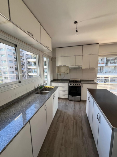 Exclusivo Dúplex En Alquiler 3 Dormitorios, Dependencia Y Cochera En Olivos