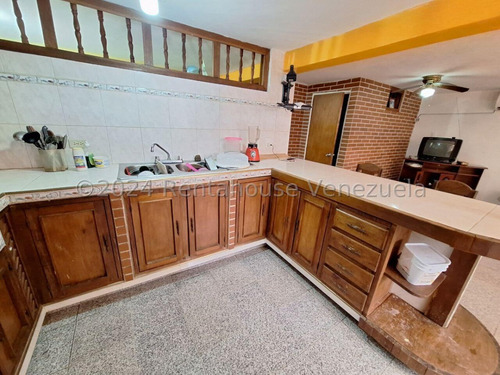 Casa Remodelada Y Ampliada Ubicada En El Trigal De Cabudare,gabriela C