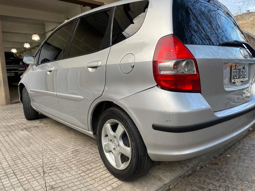 Imagen 21 de 25 de Honda Fit 1.4 Lx 2005
