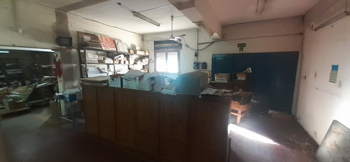 Se Vende Inmueble , Ubicado A 50 Mts. De La Plaza Principal De La Ciudad De Villa Dolores - Traslasierra- Cordoba,con Un Potencial Importante Para Un Desarrollo Inmobiliario O Centro Comercial .
