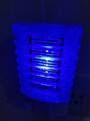 Par Lampara Mata Mosquito Insectos Luz Led Nocturna 2 Piezas
