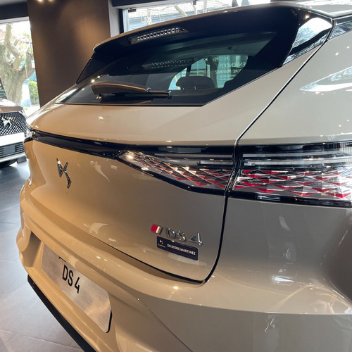 Imagen 4 de 19 de Ds4 Performance Line 215 a t8