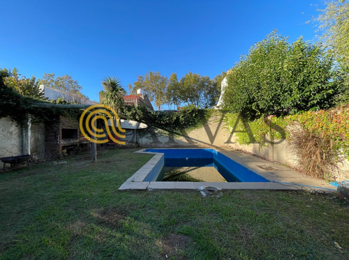 Arvas Vende Casa En Beccar - 3 Dorm - Con Jardín Y Pileta - 300 M²