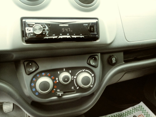 Imagem 10 de 14 de Fiat Fiorino 2020 1.4 Hard Working Flex 4p