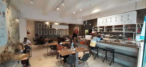 Imagen 2 de 9 de Excelente Local Comercial Apto Gastronomía
