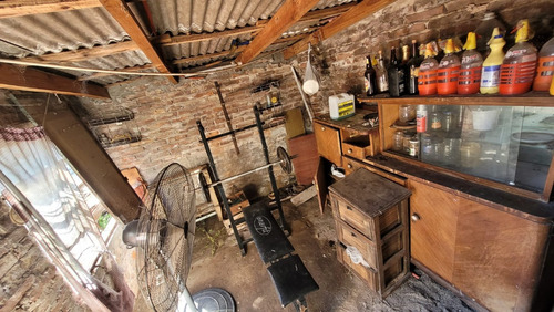 Vendo Lote 10 Por 30 Con Casa A Reciclar