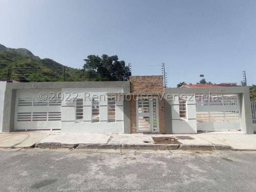 Aup Casa En Venta Urb El Castaño (zona Privada)- Maracay Cod 24-9164