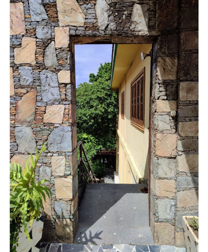 Vendo Casa 390m2 5h/4b/4p Vista Alegre 5758