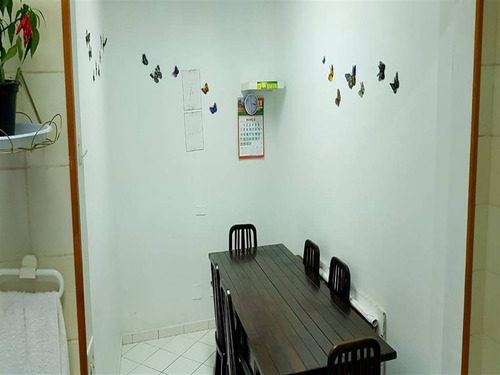 Imagem 10 de 30 de Apartamento A Venda Com 2 Dormitorios , 1 Suite, 2 Banheiros , Dependencia De Empregada , Vaga De Garagem. Predio Com Elevador E Salao De Festas. - Hm3372