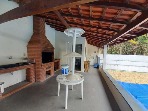 Imagem 7 de 14 de 1.000m², 04 Dormitórios, 01 Suíte, Espaço Gourmet E Piscina!