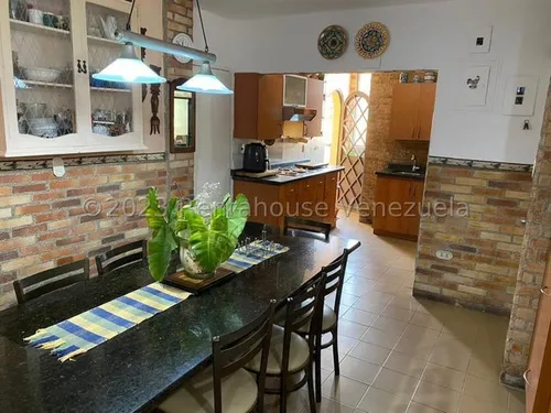 Casa En Venta El Cafetal 24-75
