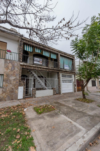 Venta/permuta - Casa - Planta Alta - 3 Dormitorios -terraza Exclusiva - Matheu, Rosario.