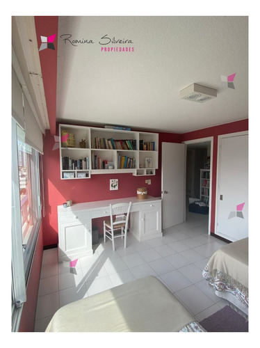 Imagen 20 de 23 de Venta De Apartamento De 3 Dormitorios Frente Al Mar En Edificio Tiburon En Punta Del Este