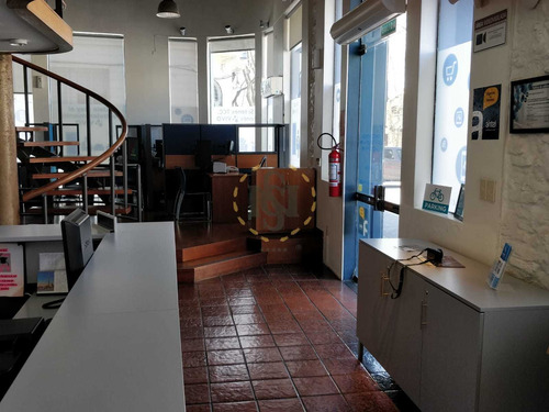 Venta Local Comercial Esquina Con Renta Zona Palermo Centro