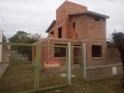  Vendo Casa A Terminar En Santa María  De Punilla- Caeiro 