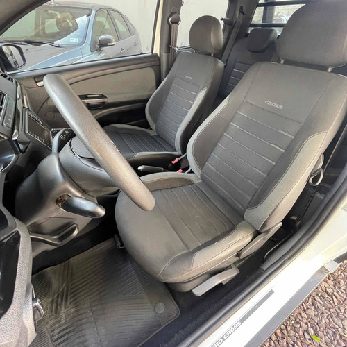 Imagen 5 de 12 de Volkswagen Saveiro 2018 1.6 Cross Gp Cd 110cv Pack High