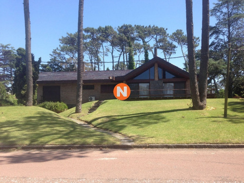 Hermosa Casa - Ref: 208783