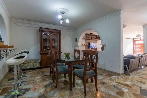 Casa En Venta En Calasanz. Cod V12472