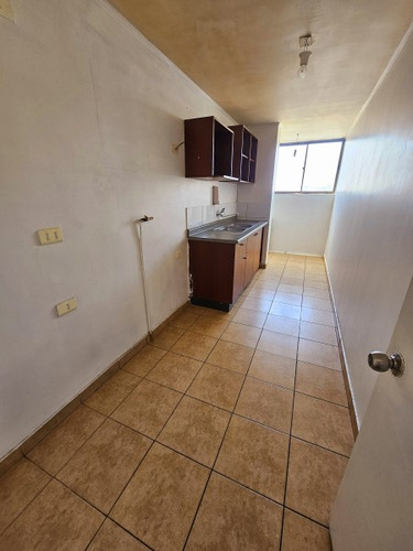 Venta Amplio Departamento En San Miguel, 3d/2b/1e