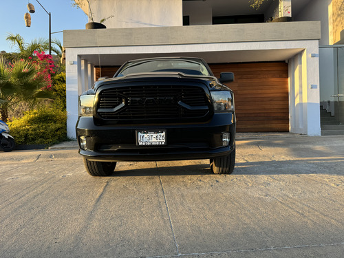 Dodge Ram Hemi 5.7 Sport Crew 4x4