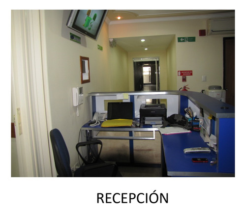 Oficina Acondicionada Como Centro Ambulatorio - Avda. Casanova / Tsc