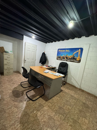 Bodega En Venta, Bosques De Xhala, 425 M2
