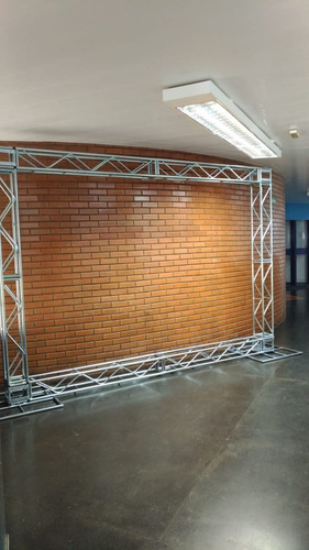 Imagem 2 de 7 de Treliças Kit Trave Box Truss Q20 Dj Aço 2,5x3m Backdrop