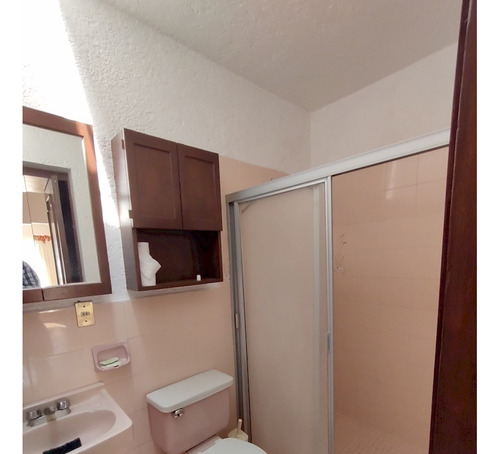 Casa En Un Solo Nivel En Venta En Jardines De Satelite, Cuernavaca Morelos.
