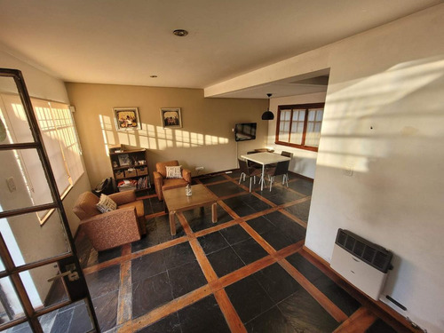 Chalet En Zona Residencial En Banfield Oeste 6 Amb