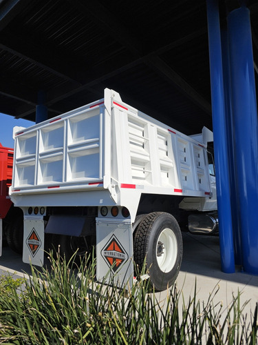 International 4300 Modelo 2014 Volteo Nuevo 7 Metros Cúbicos