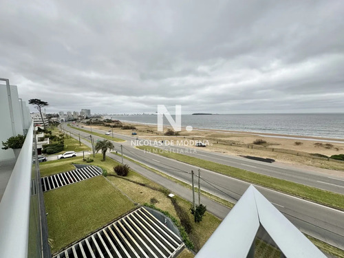 Frente Al Mar Apartamento En Venta De 2 Dormitorios En Mansa Con Parrillero Propio