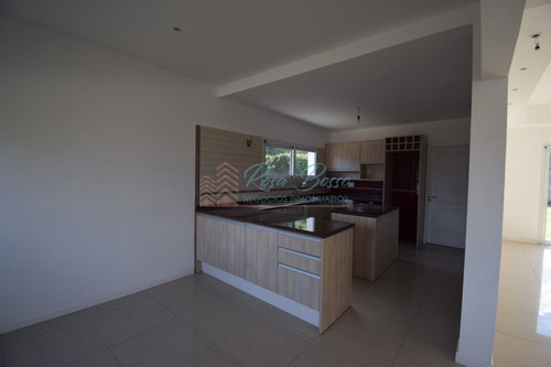 Imagen 3 de 27 de Casa En Venta Pinares Playa Mansa