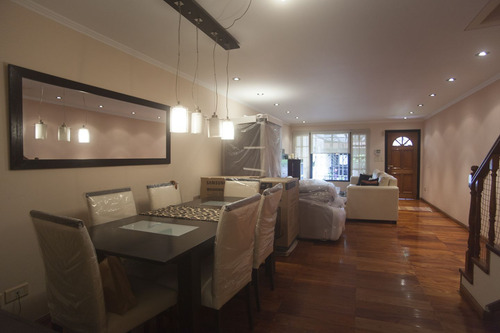 Venta De Casa 6 Amb C/jardín Pileta, 2 Cocheras En Caballito