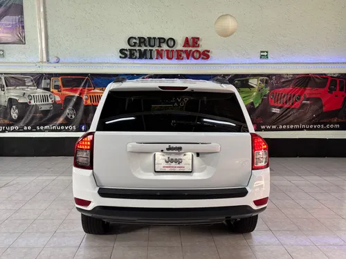 Jeep Compass 2.4 Latitude 4X2 At