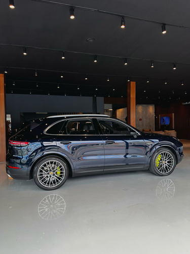 Porsche Cayenne E-Hybrid 3.0 V6 462cv