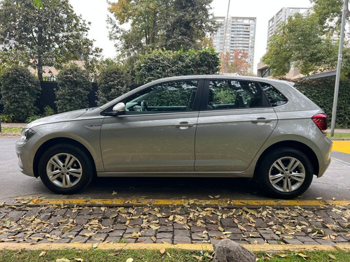 Imagen 5 de 15 de Volkswagen Polo 1.6 At Confortline