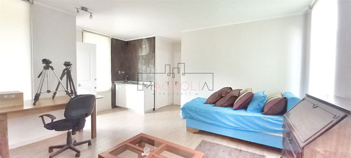Casa En Venta De 6 Dorm. En Olmué