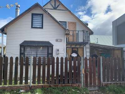 Casa En Venta De 9 Dorm. En Natales