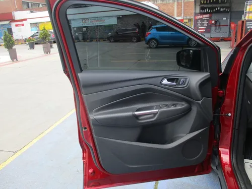 Ford Escape Titanium 4x4 2000cc At Aa