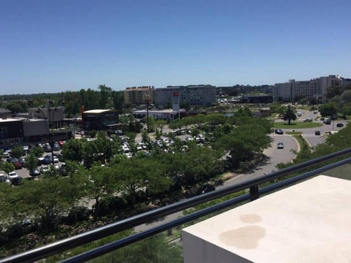 Increíbles Tres Oficinas Unidas Con Tres Balcones Terraza En
