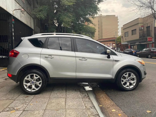 Imagen 3 de 11 de Ford Kuga 2.5 Titanium At 4x4 - Dubai Autos