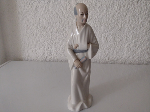 Figura De Porcelana Hombre Chino Con Kimono